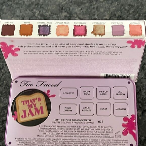Too Faced That’s My Jam Eyeshadow Palette smells like PB & J - Picture 9 of 9